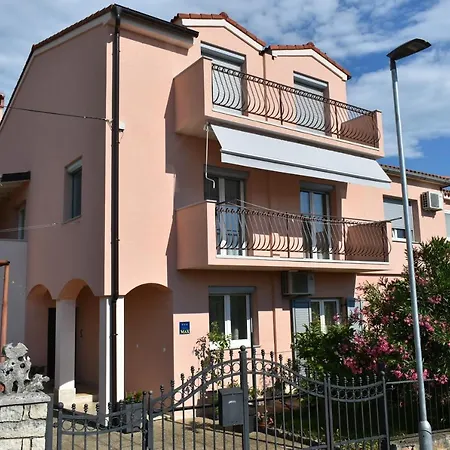 Appartement Max With Parking *