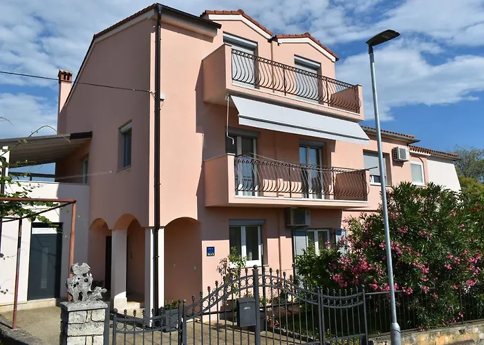 Διαμέρισμα Max With Parking *